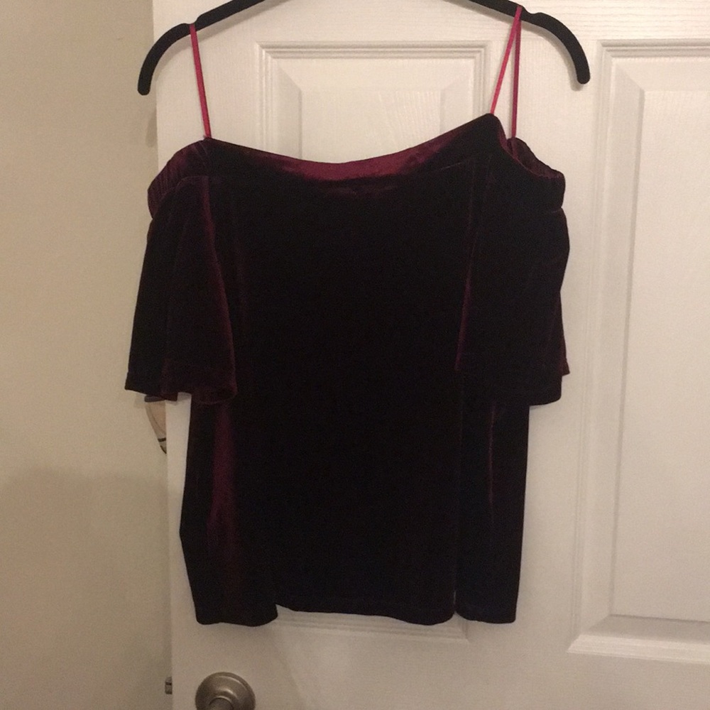Off the shoulder maroon top